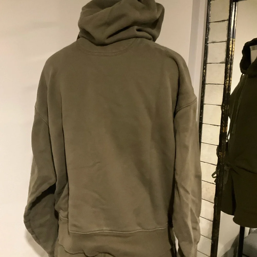 Girlfriend Collective Olive Hoodie - Picture 3 of 6